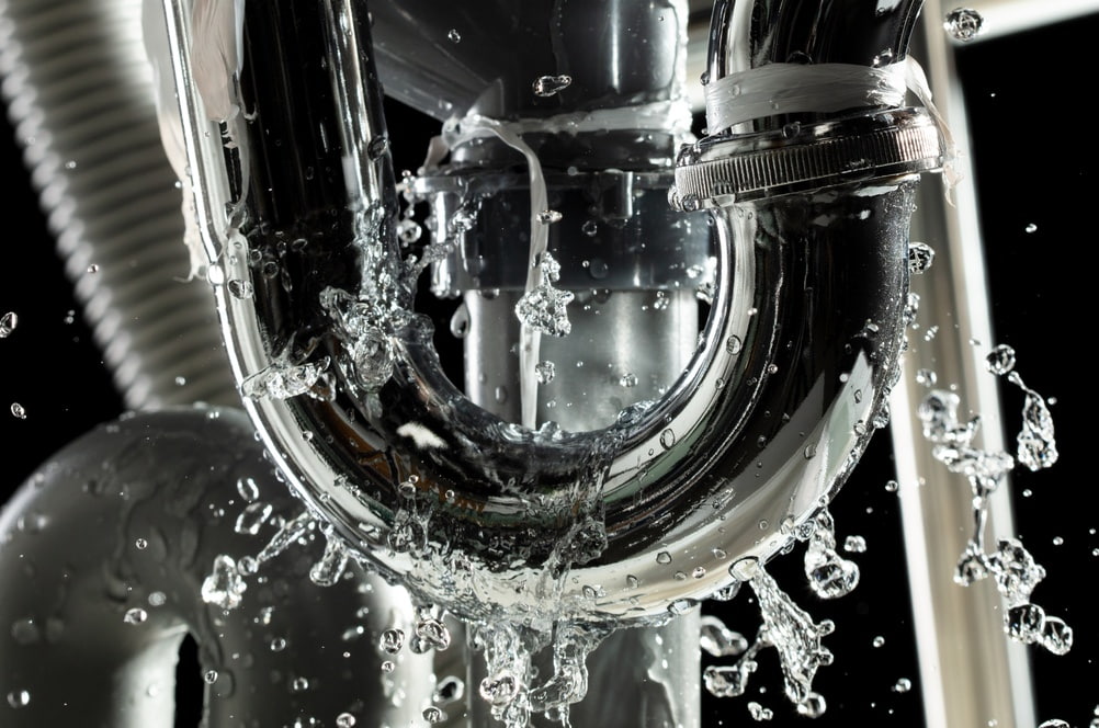 Can a burst pipe cause mold behind walls